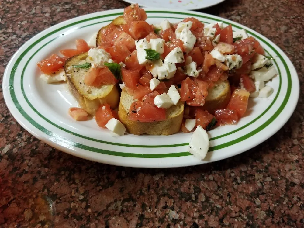 Bruschetta Sliced Toasted Bread w Fresh Mozzarella